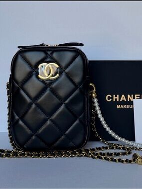 VIP Gift Chanel Makeup Pearl Adjustable Chain/GWP